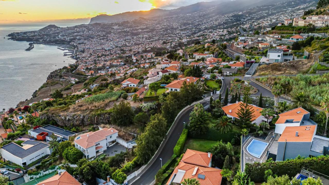 Ample Villa With Pool And Gorgeous Ocean View Funchal  Luaran gambar