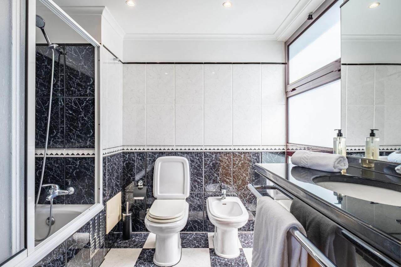 Ample Villa With Pool And Gorgeous Ocean View Funchal  Luaran gambar