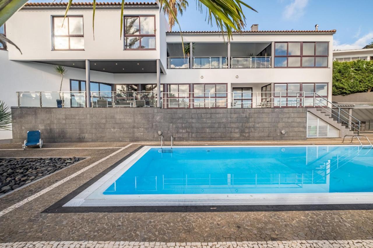 Ample Villa With Pool And Gorgeous Ocean View Funchal  Luaran gambar