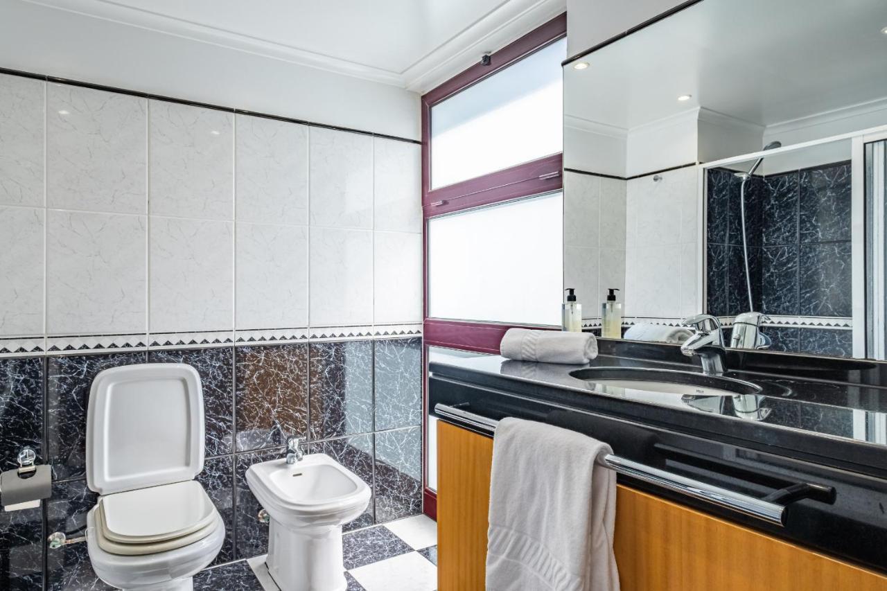 Ample Villa With Pool And Gorgeous Ocean View Funchal  Luaran gambar
